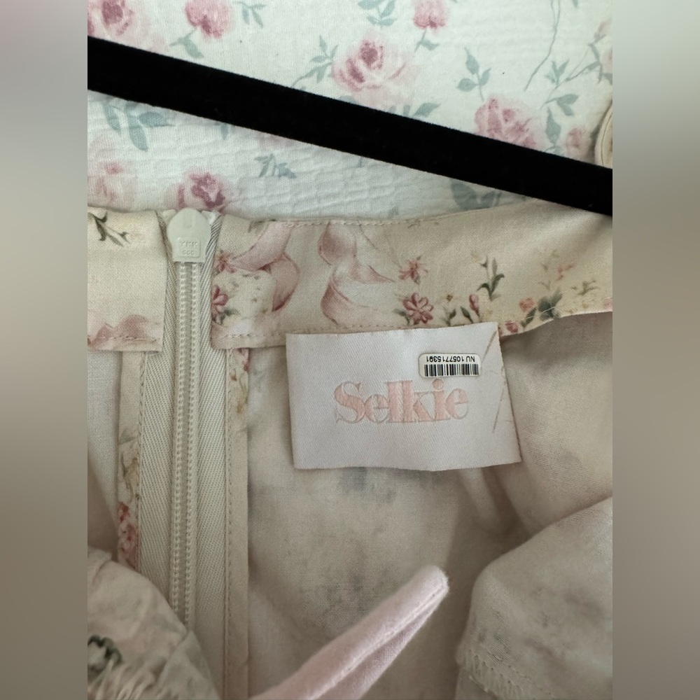 Selkie Cream Floral Midi Dress - Picture 10 of 11